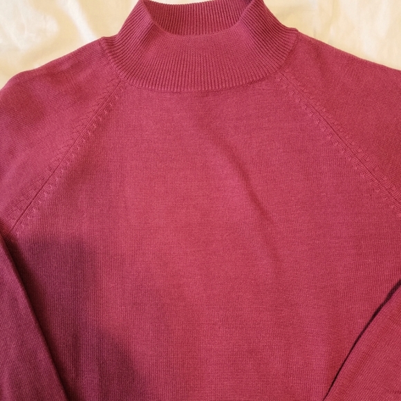 Kevo women light burgundy high collared 100% Silk lightweight sweater size small - Picture 12 of 14